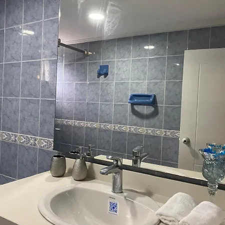 Habitación Oliva Con Baño Compartido Cerca Al Aeropuerto Cartagena